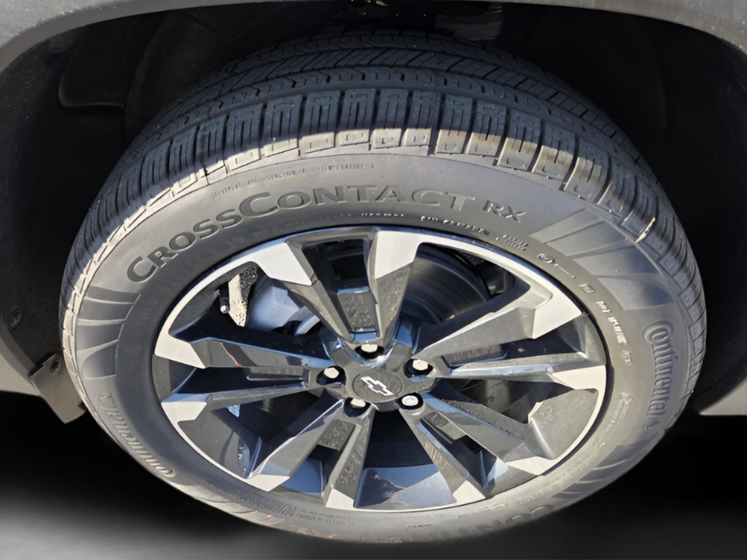 New 2026 Chevrolet Equinox RS w/ Convenience Package III AWD/4WD image 12