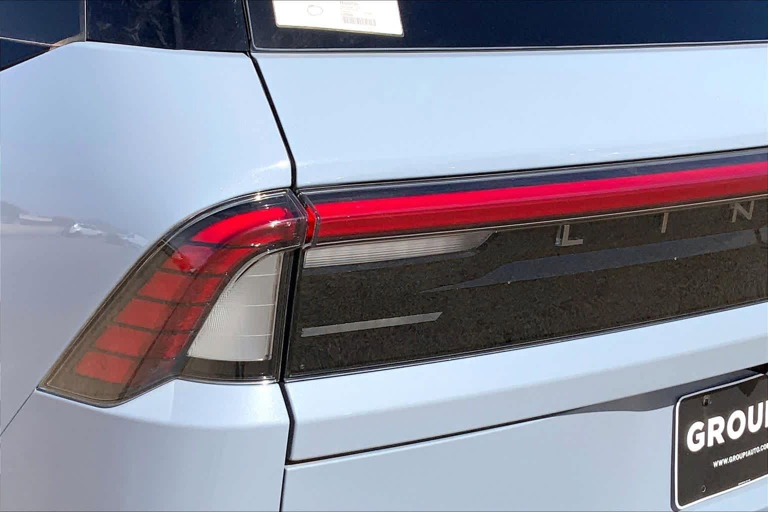 New 2026 Lincoln Navigator Reserve w/ Jet Appearance Package image 14