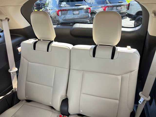 Used 2023 Ford Explorer Platinum w/ Technology Package AWD/4WD image 25