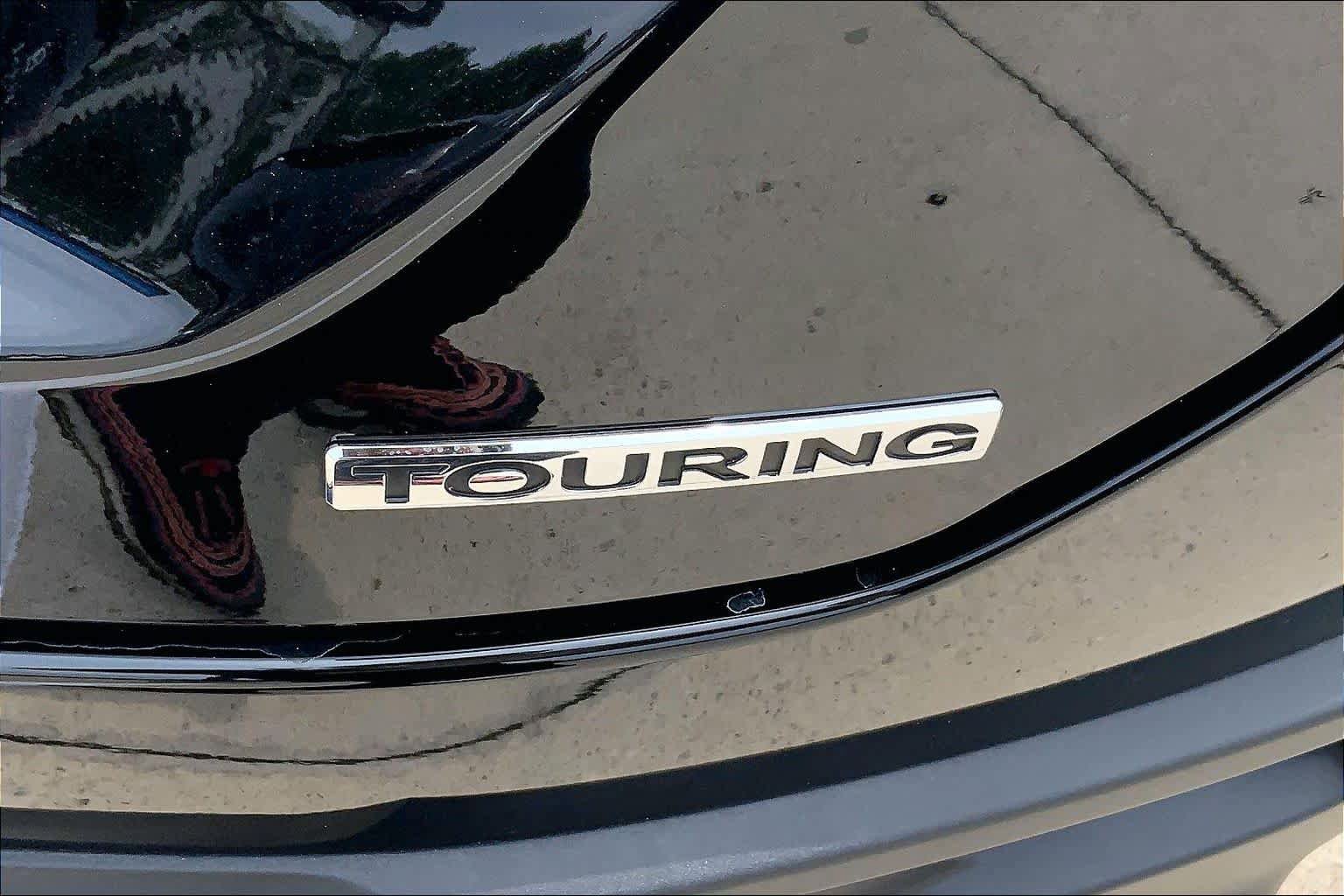 Used 2025 Honda Pilot Touring image 10