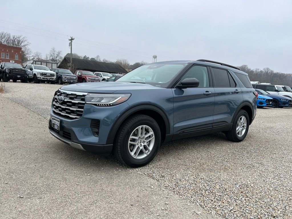 New 2026 Ford Explorer Active image 4