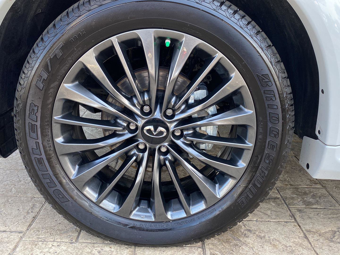 Used 2024 INFINITI QX80 Sensory image 15