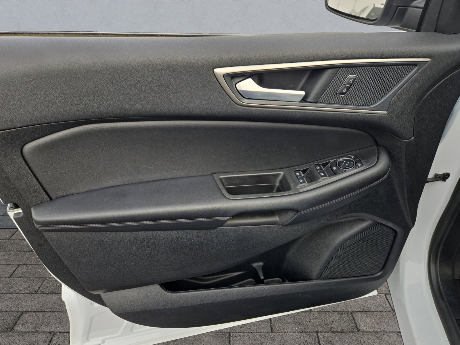 Certified 2024 Ford Edge SEL w/ Convenience Package image 10
