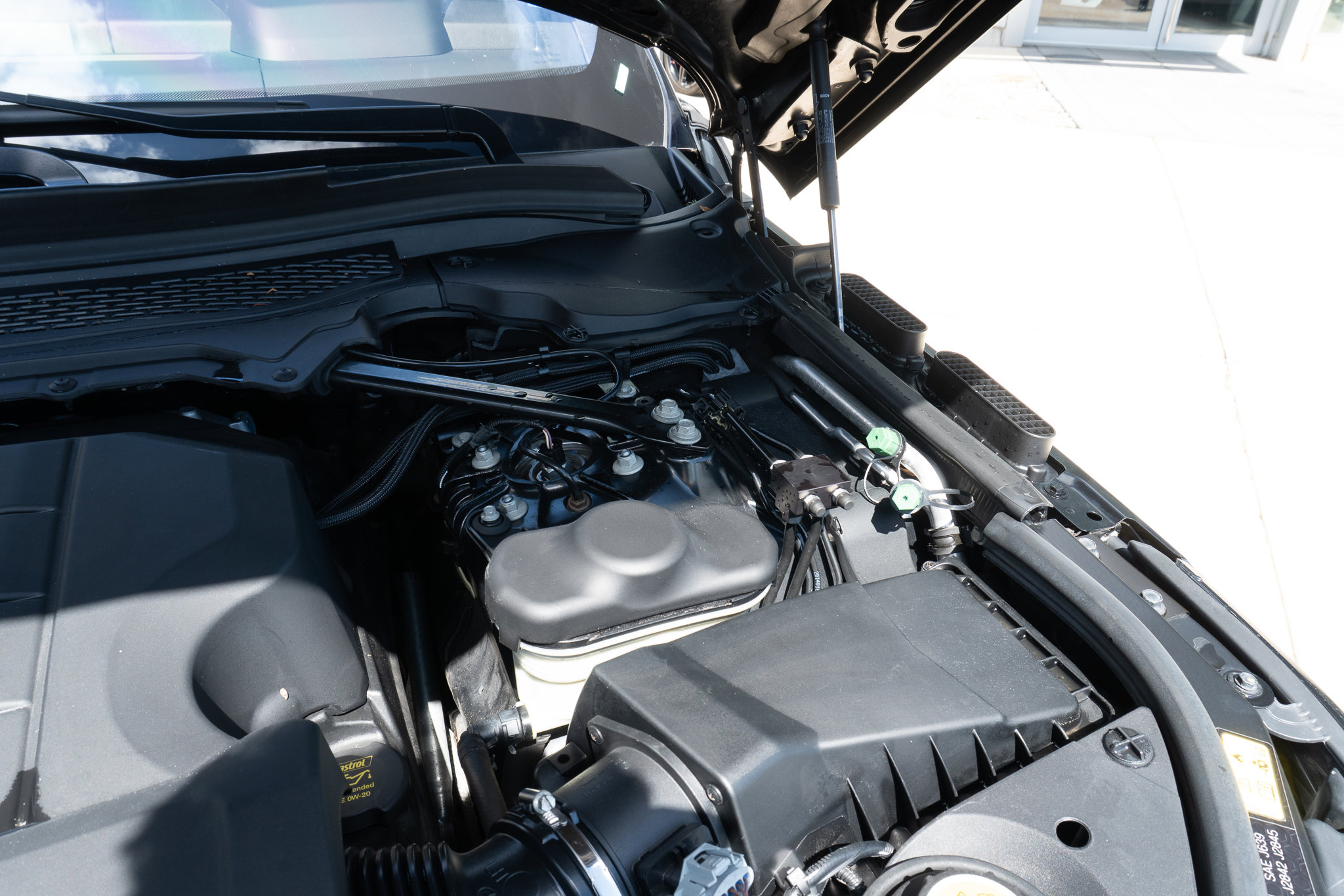 Used 2016 Land Rover Range Rover Supercharged image 40