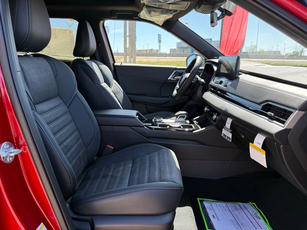 New 2026 Mitsubishi Outlander Ralliart image 13