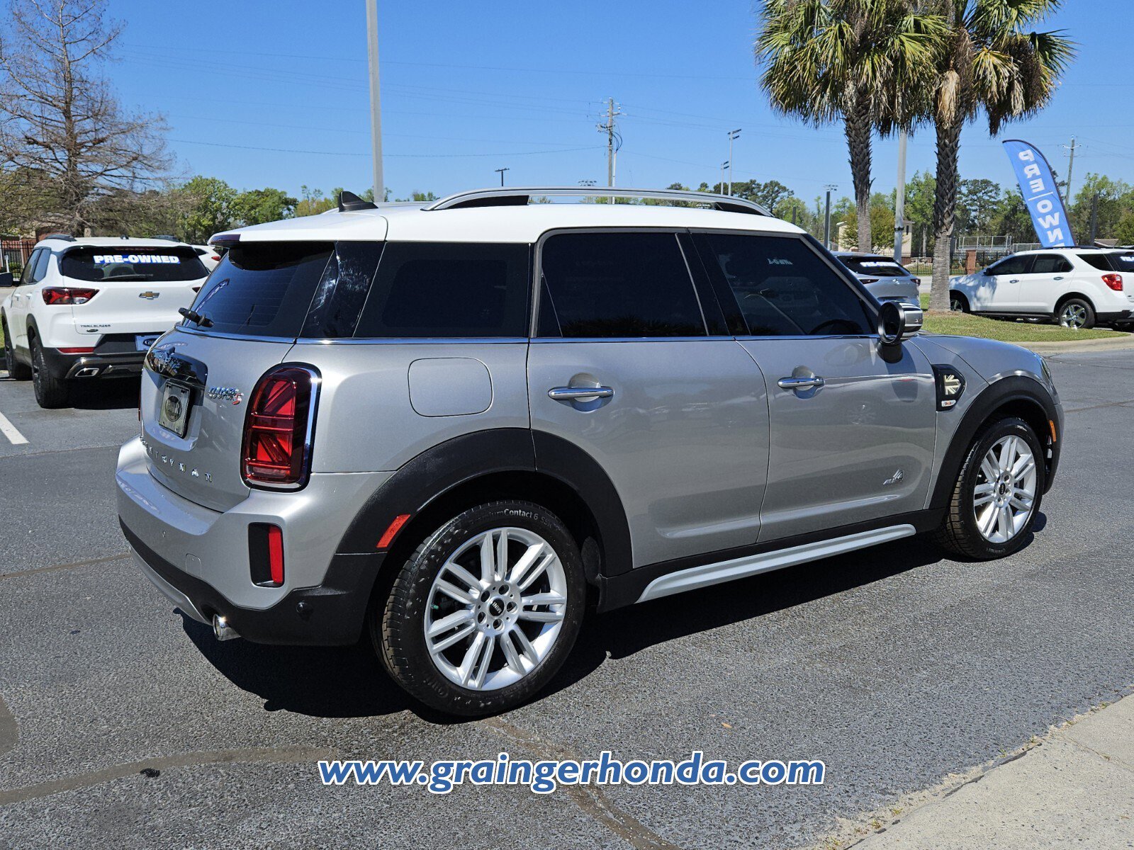 Used 2024 MINI Cooper Countryman S w/ Signature Upholstery Package image 5