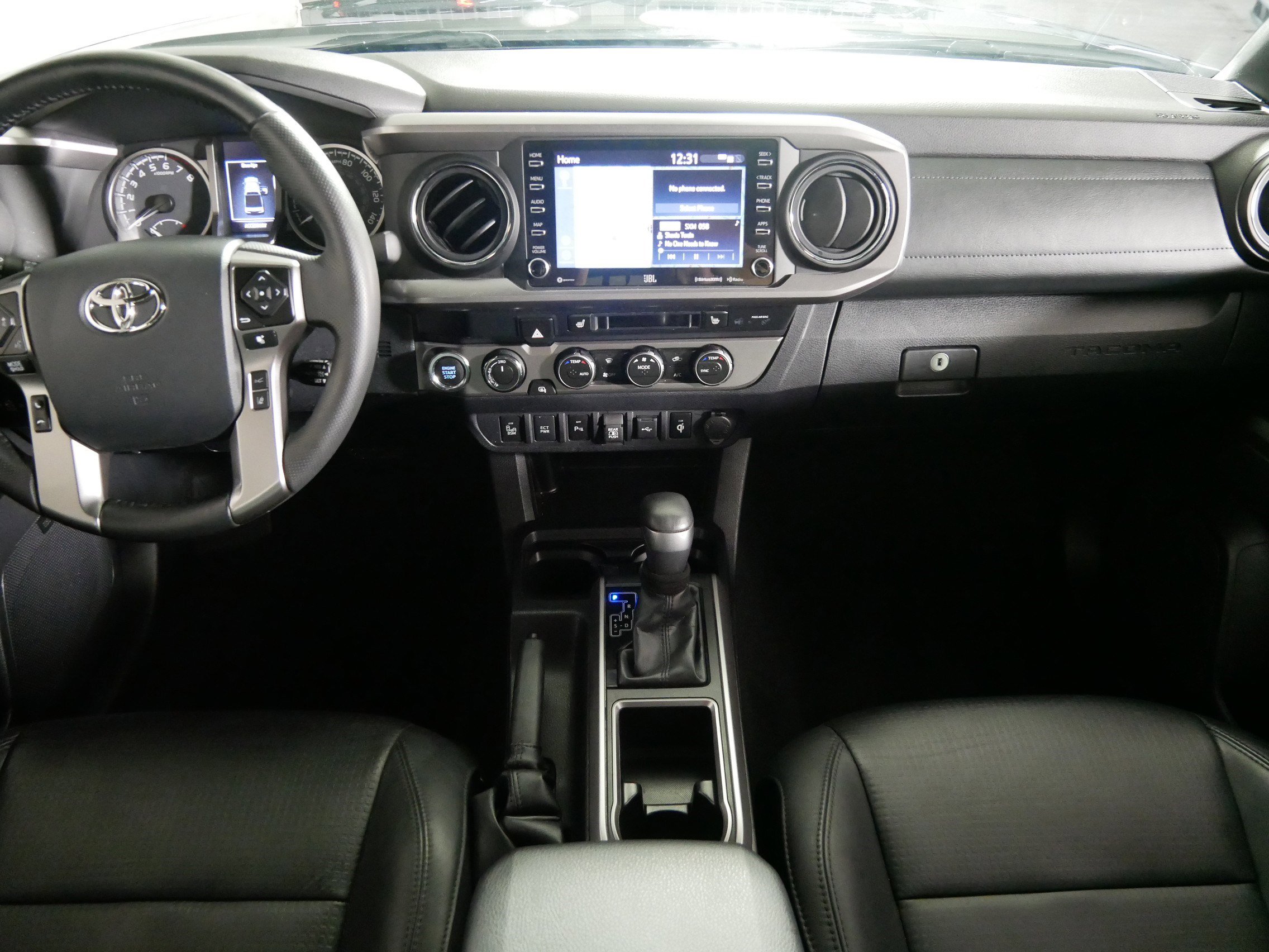 Used 2023 Toyota Tacoma Limited AWD/4WD image 10