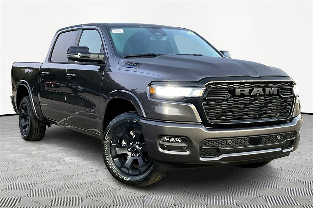 New 2025 RAM 1500 4x4 Crew Cab