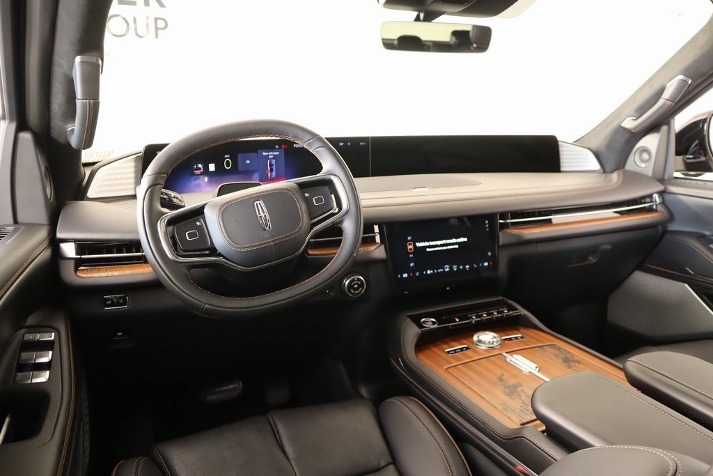 New 2025 Lincoln Navigator L Black Label image 2