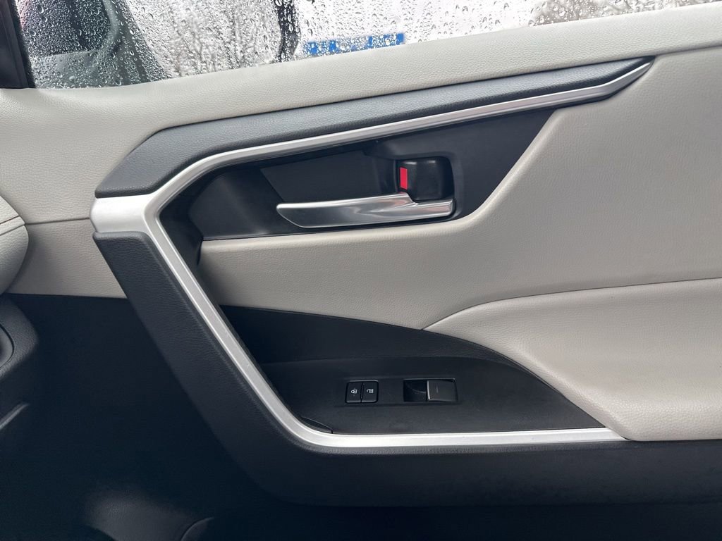 Used 2023 Toyota RAV4 XLE w/ Convenience Package image 22