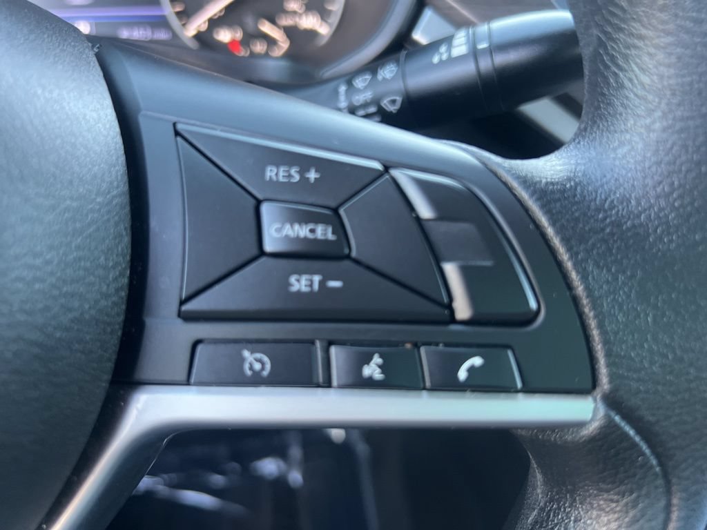 Used 2025 Nissan Altima 2.5 SV FWD image 38