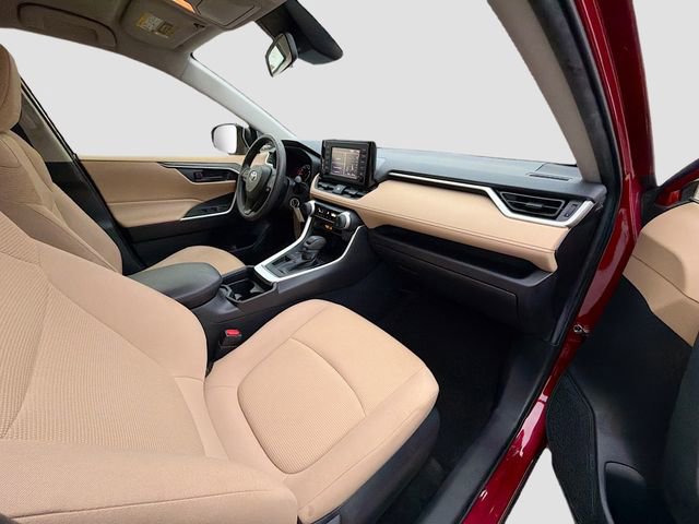 Used 2019 Toyota RAV4 LE image 25