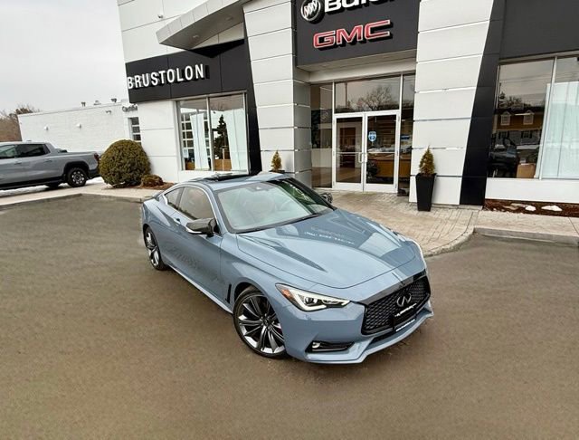 Used 2022 INFINITI Q60 Red Sport 400 w/ Cargo Package image 2