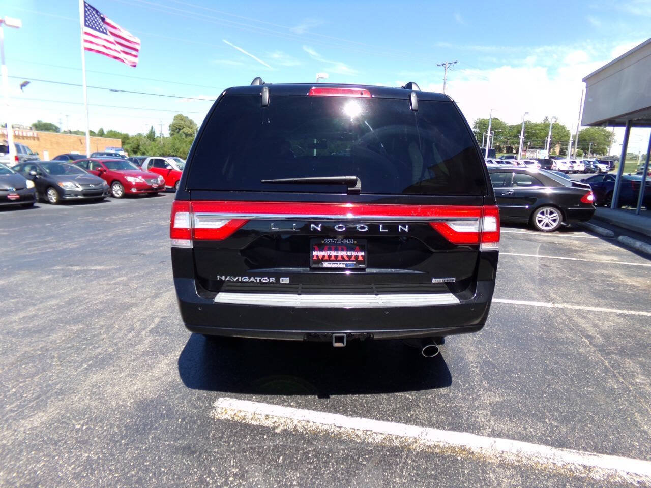 Used 2016 Lincoln Navigator L Select RWD image 7