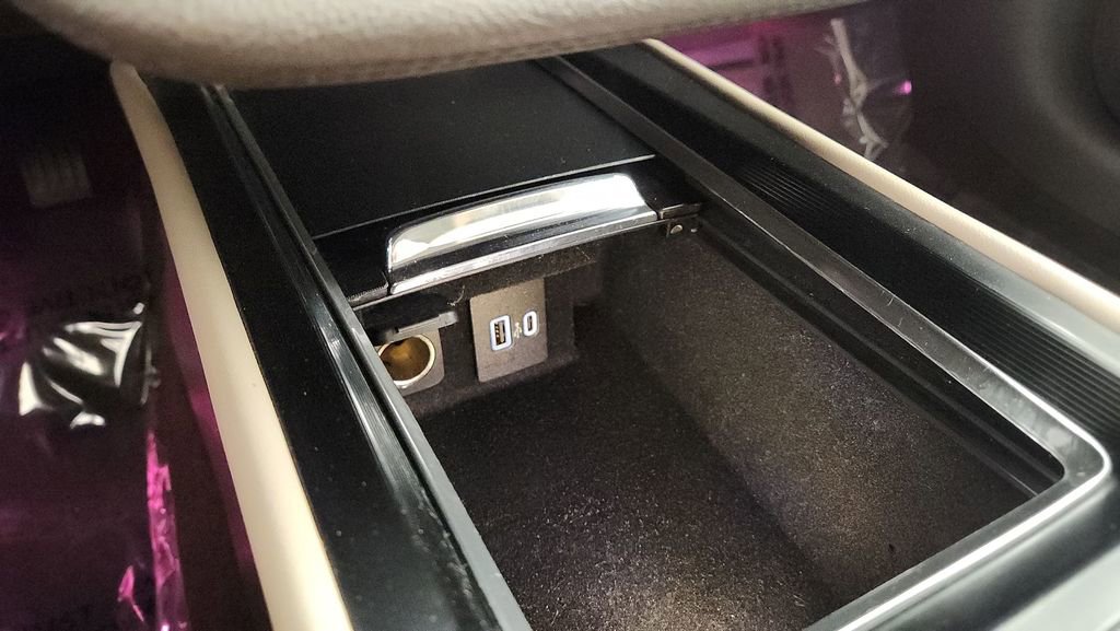 Used 2021 Lincoln Corsair AWD w/ Equipment Group 101A image 16