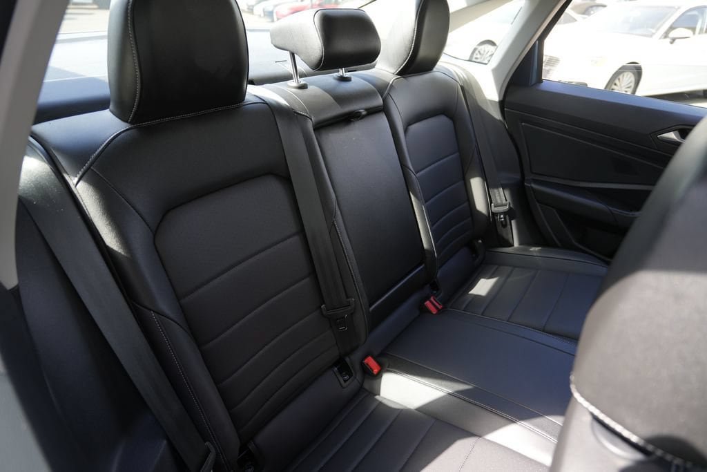 Used 2021 Volkswagen Jetta SE w/ SE Cold Weather Package FWD image 28