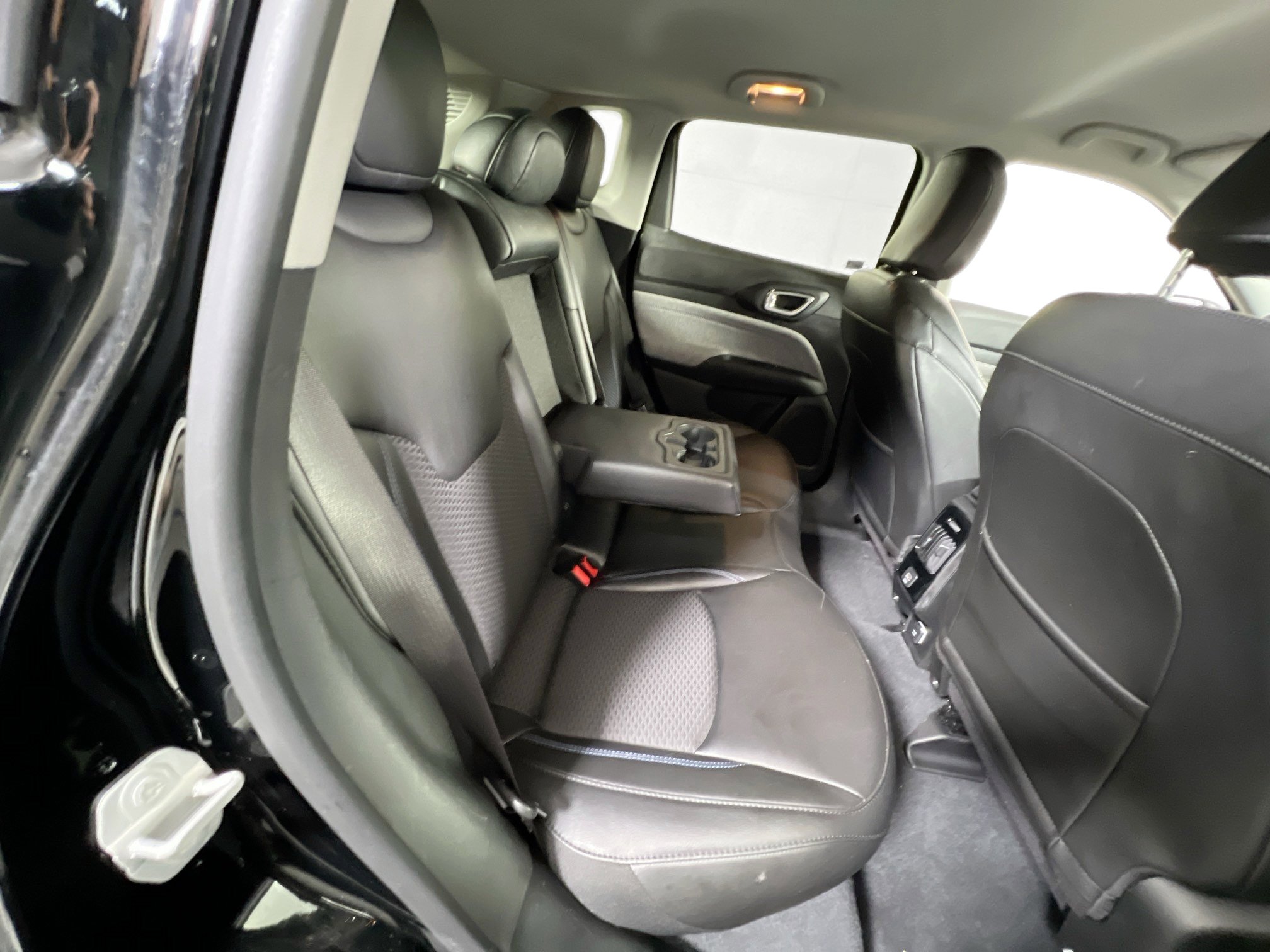 Used 2022 Jeep Compass Latitude image 24