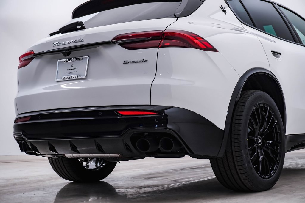 Used 2025 Maserati Grecale Modena image 12