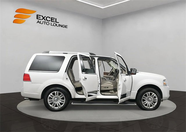 Used 2014 Lincoln Navigator 4WD image 45