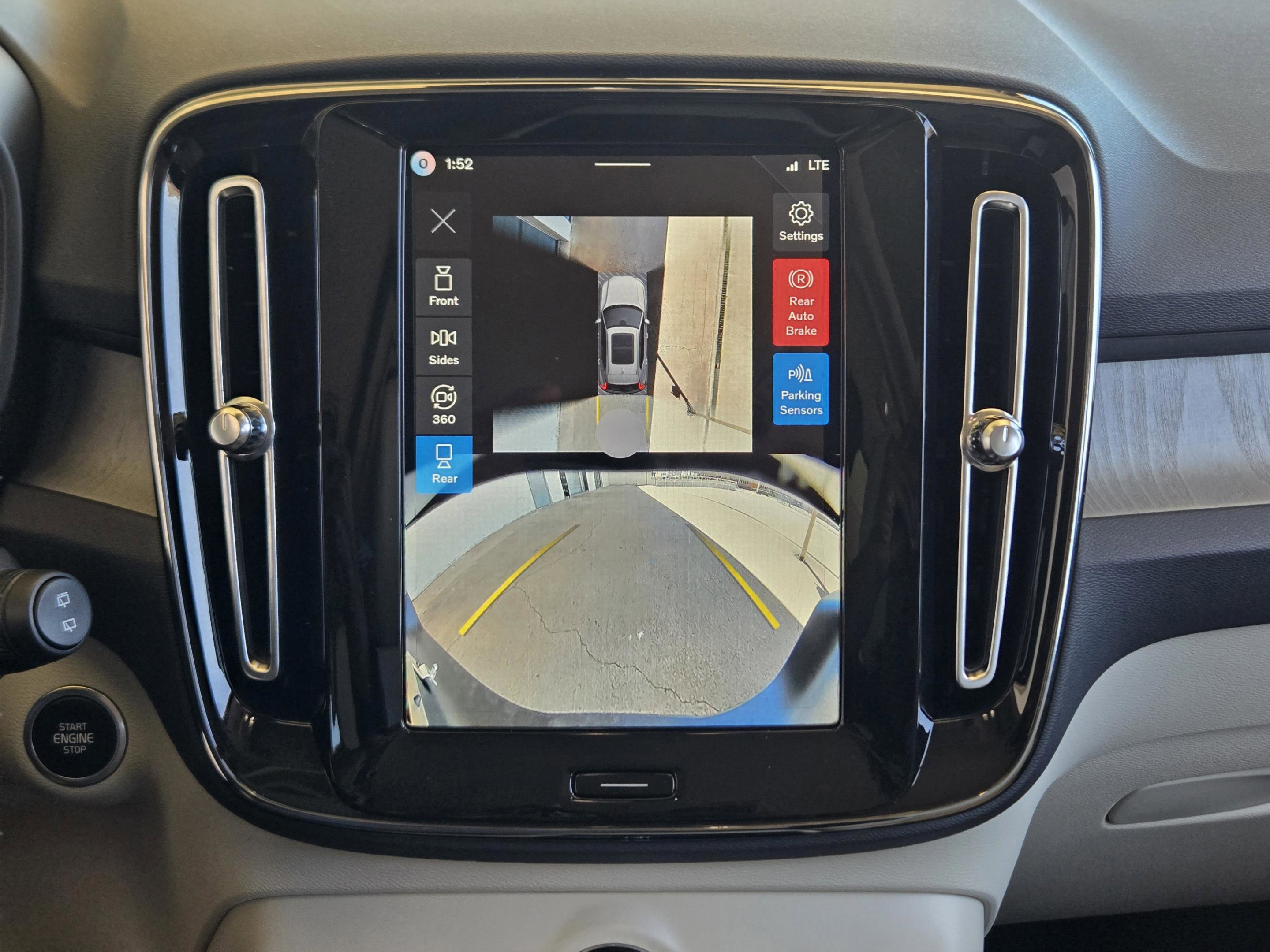 New 2026 Volvo XC40 B5 Plus w/ Protection Package Premier image 21