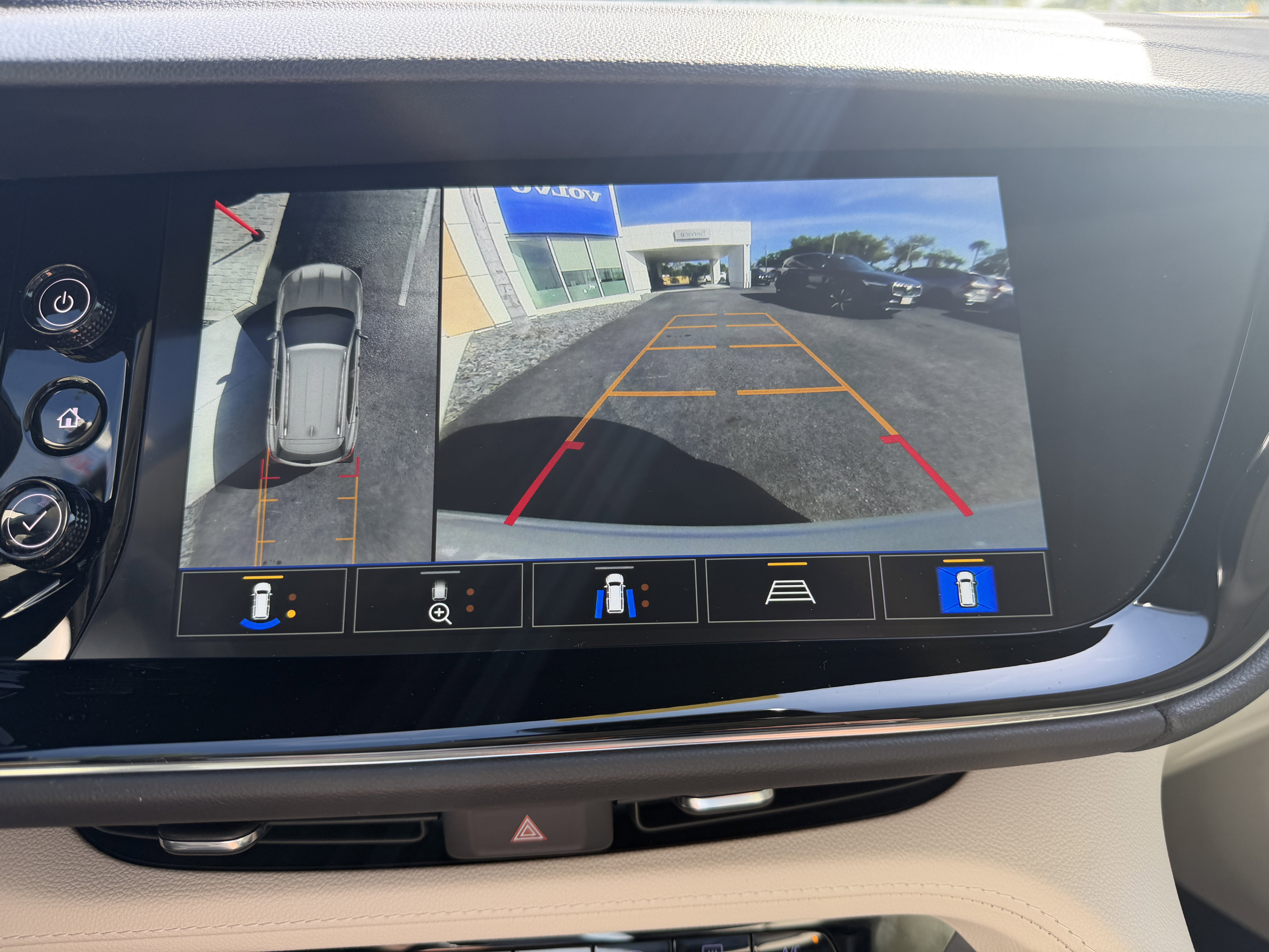 Used 2023 Buick Envision Avenir image 22