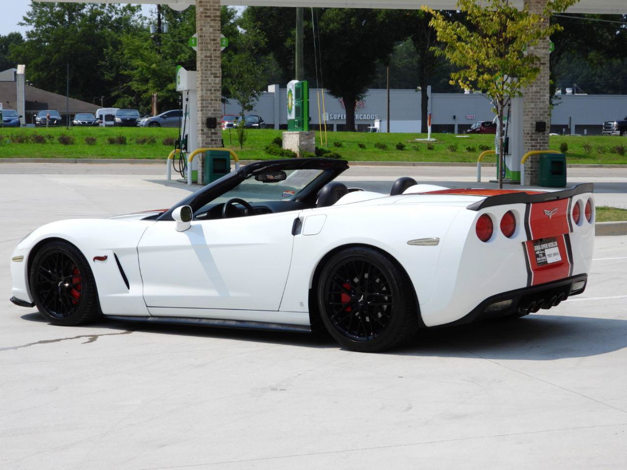 Used 2009 Chevrolet Corvette Convertible w/ Preferred Equipment Group RWD image 33