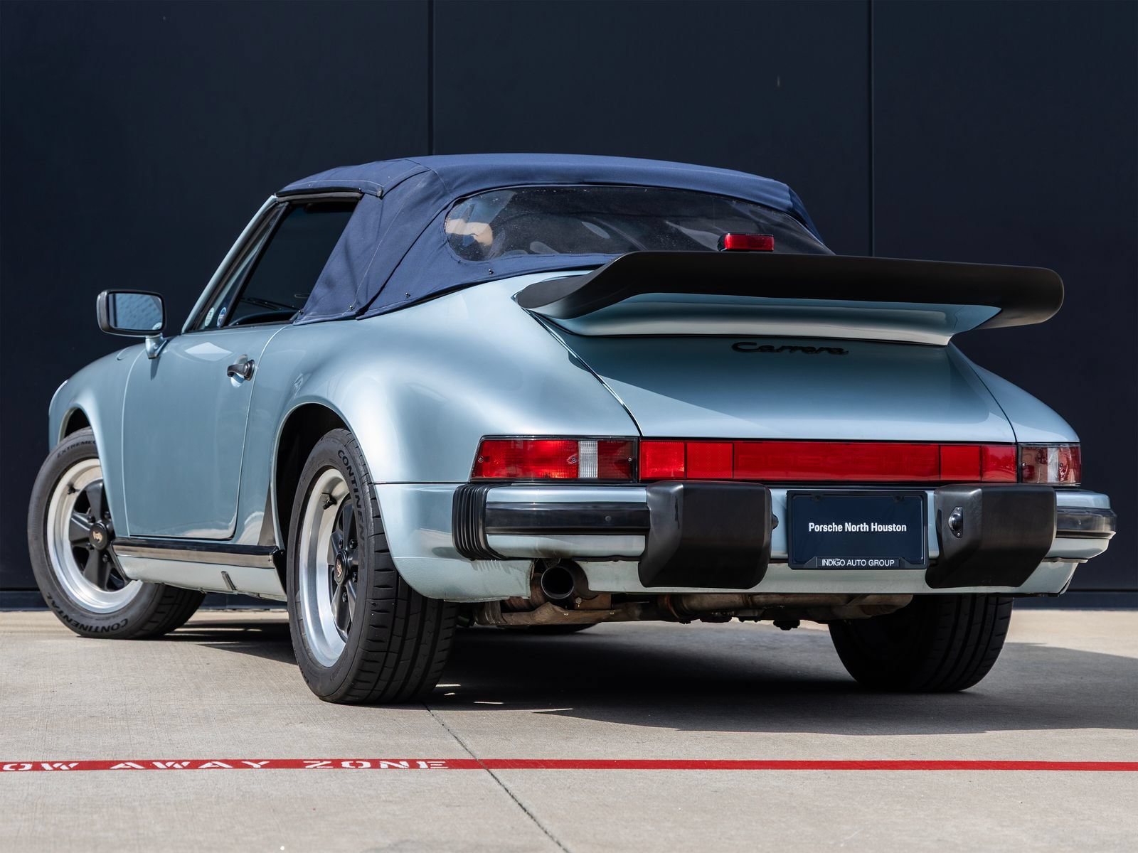 Used 1988 Porsche 911 Carrera RWD image 11