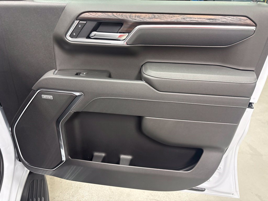 New 2026 GMC Sierra 1500 SLT AWD/4WD image 8