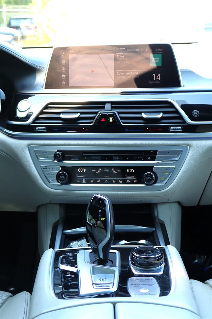 Used 2020 BMW ALPINA B7 xDrive w/ Luxury Rear Seating Package AWD/4WD image 21
