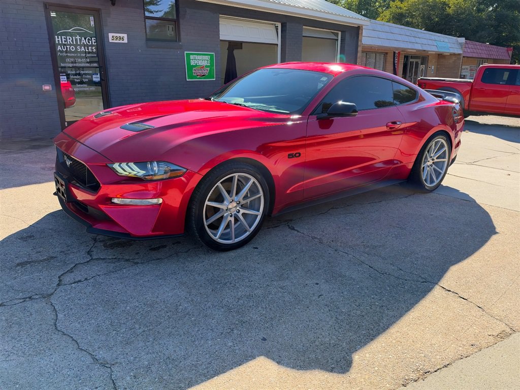 Used 2019 Ford Mustang GT Premium w/ Equipment Group 401A RWD image 1