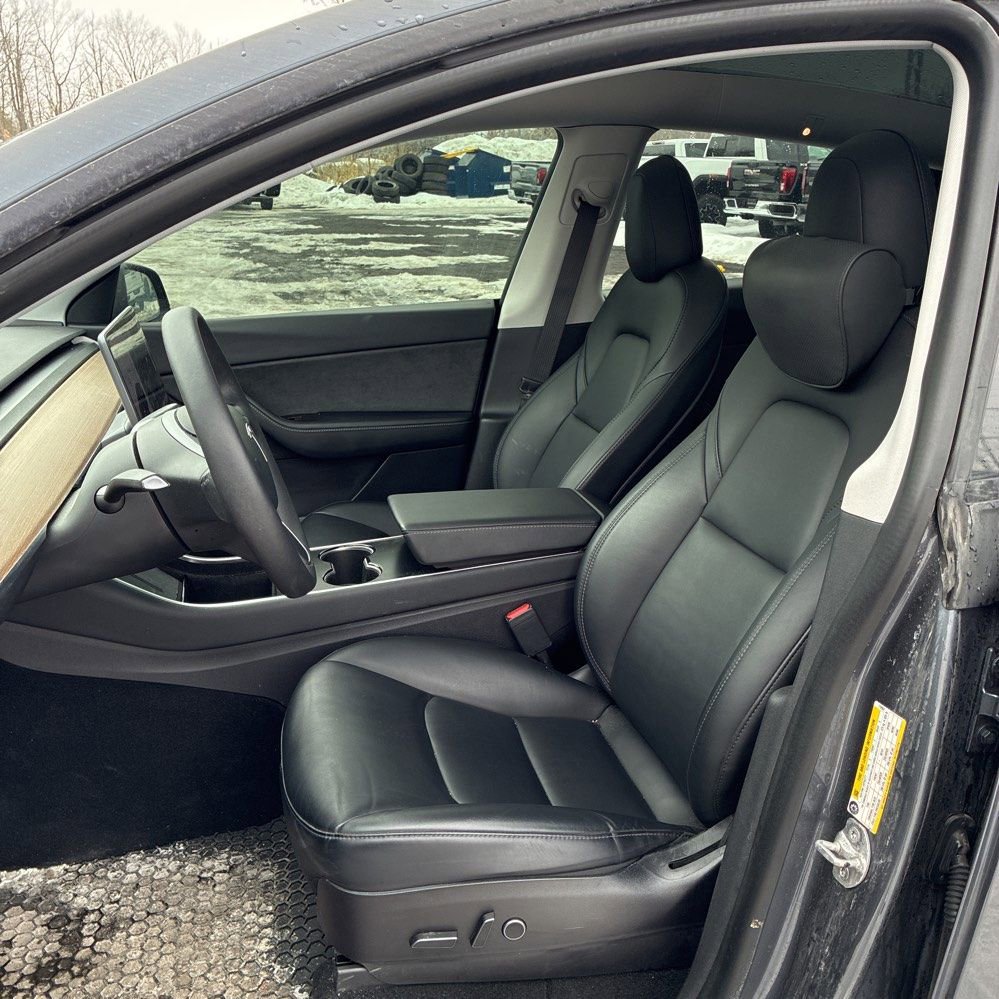 Used 2021 Tesla Model Y Long Range image 3