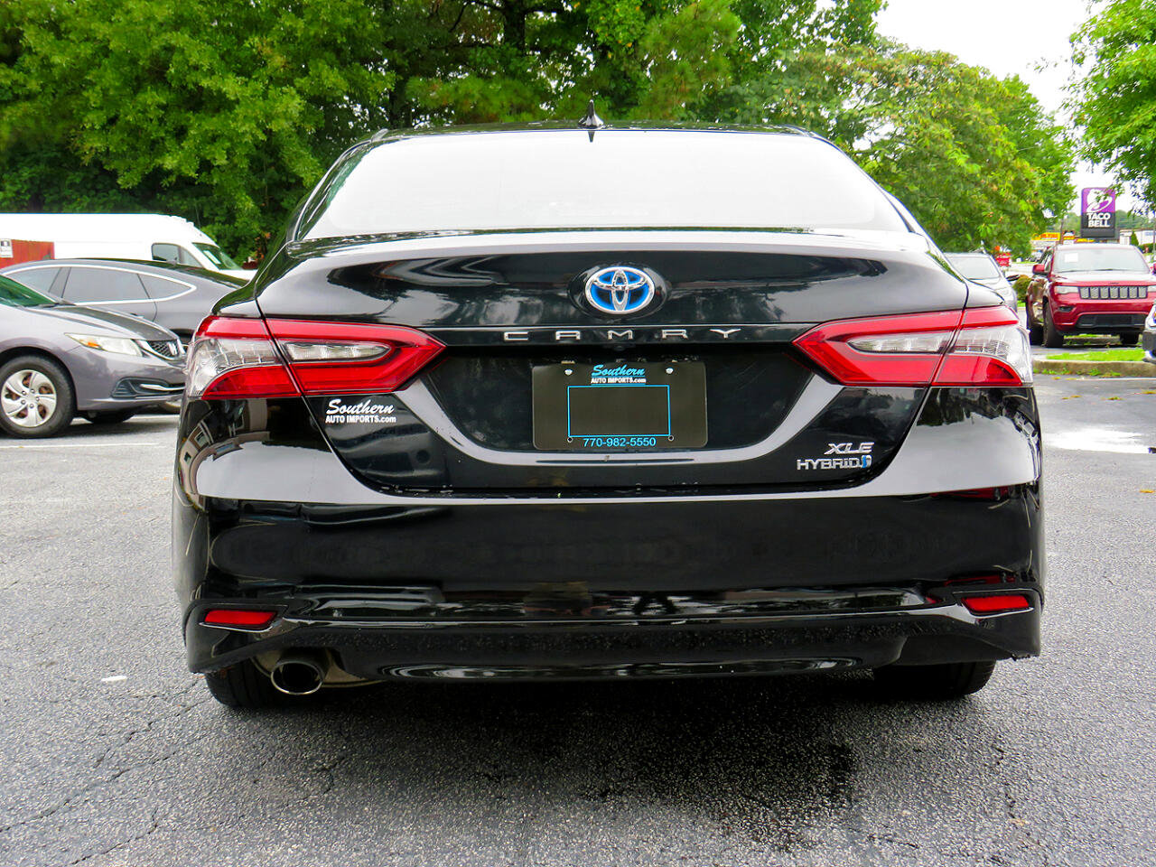 Used 2021 Toyota Camry XLE image 8