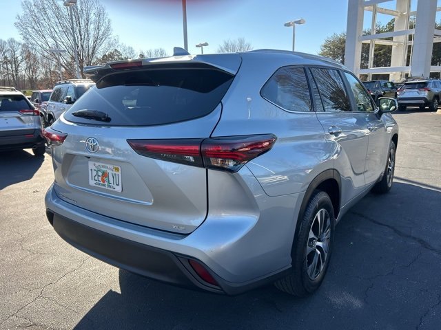 Used 2024 Toyota Highlander XLE image 5