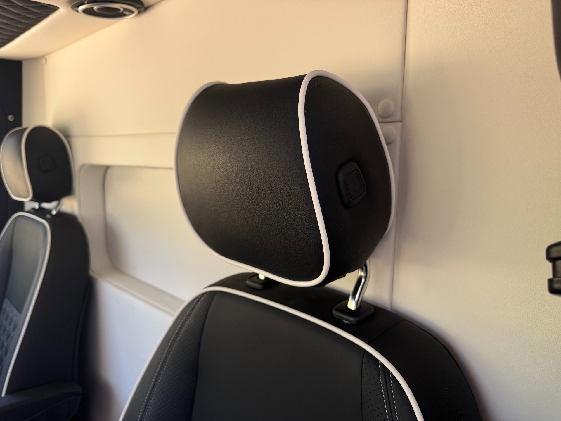 Used 2024 Mercedes-Benz Sprinter 3500 image 16