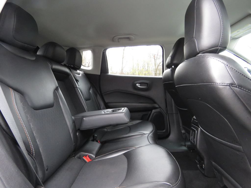 Used 2019 Jeep Compass Latitude w/ Popular Equipment Group AWD/4WD image 16