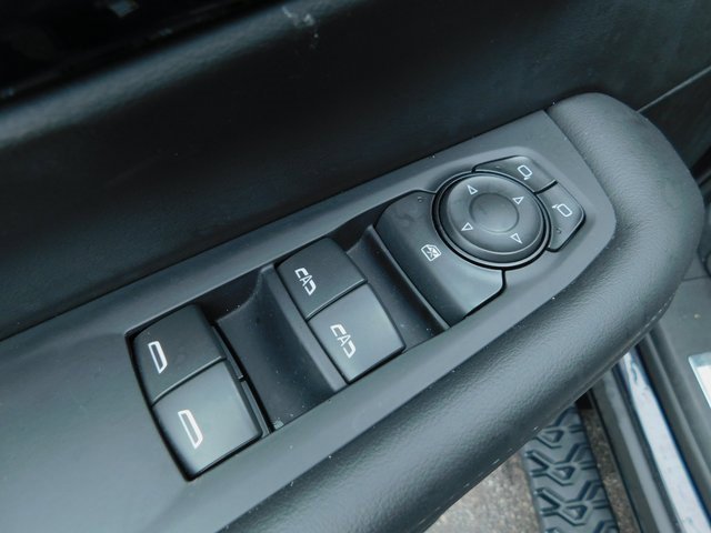 Used 2025 Chevrolet Tahoe Z71 image 40