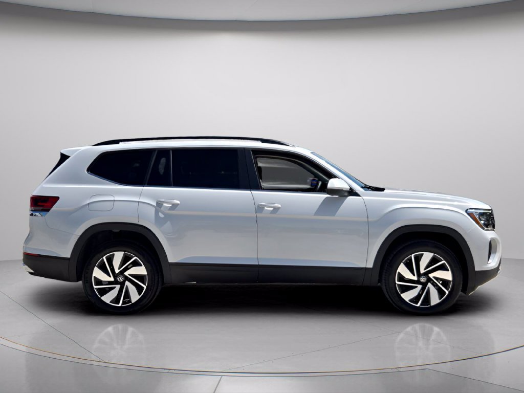 Certified 2026 Volkswagen Atlas SE w/ Panoramic Sunroof Package FWD image 5