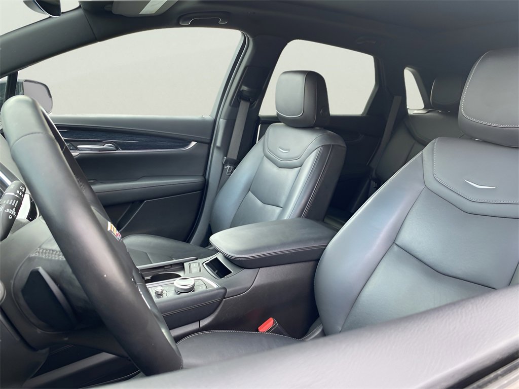 Used 2022 Cadillac XT5 Premium Luxury image 14