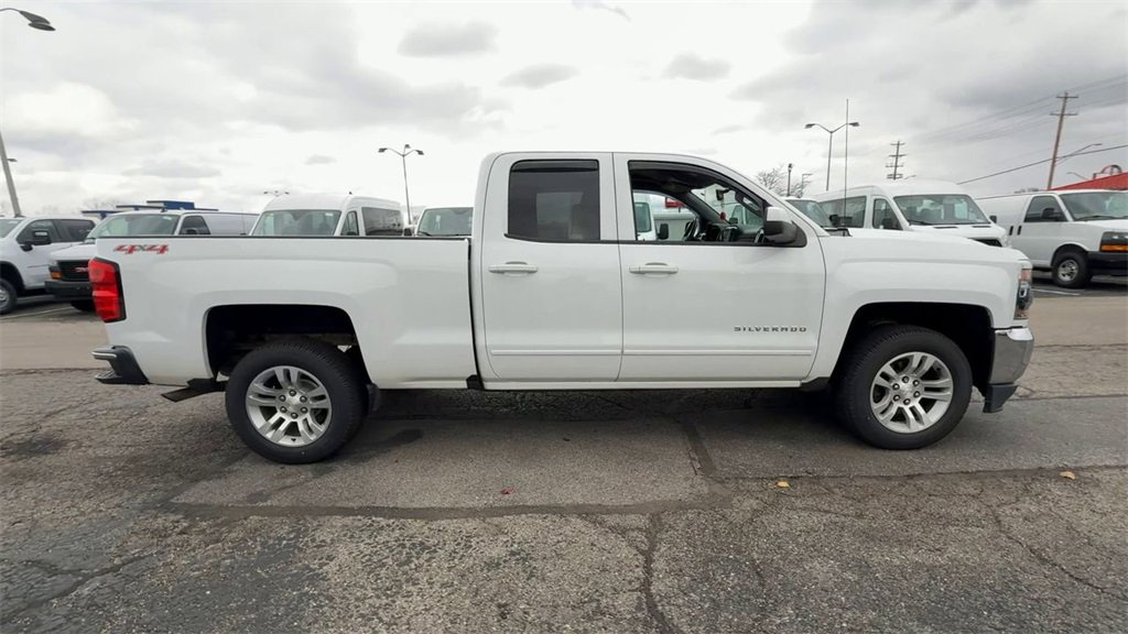 Used 2017 Chevrolet Silverado 1500 LT w/ All Star Edition image 9
