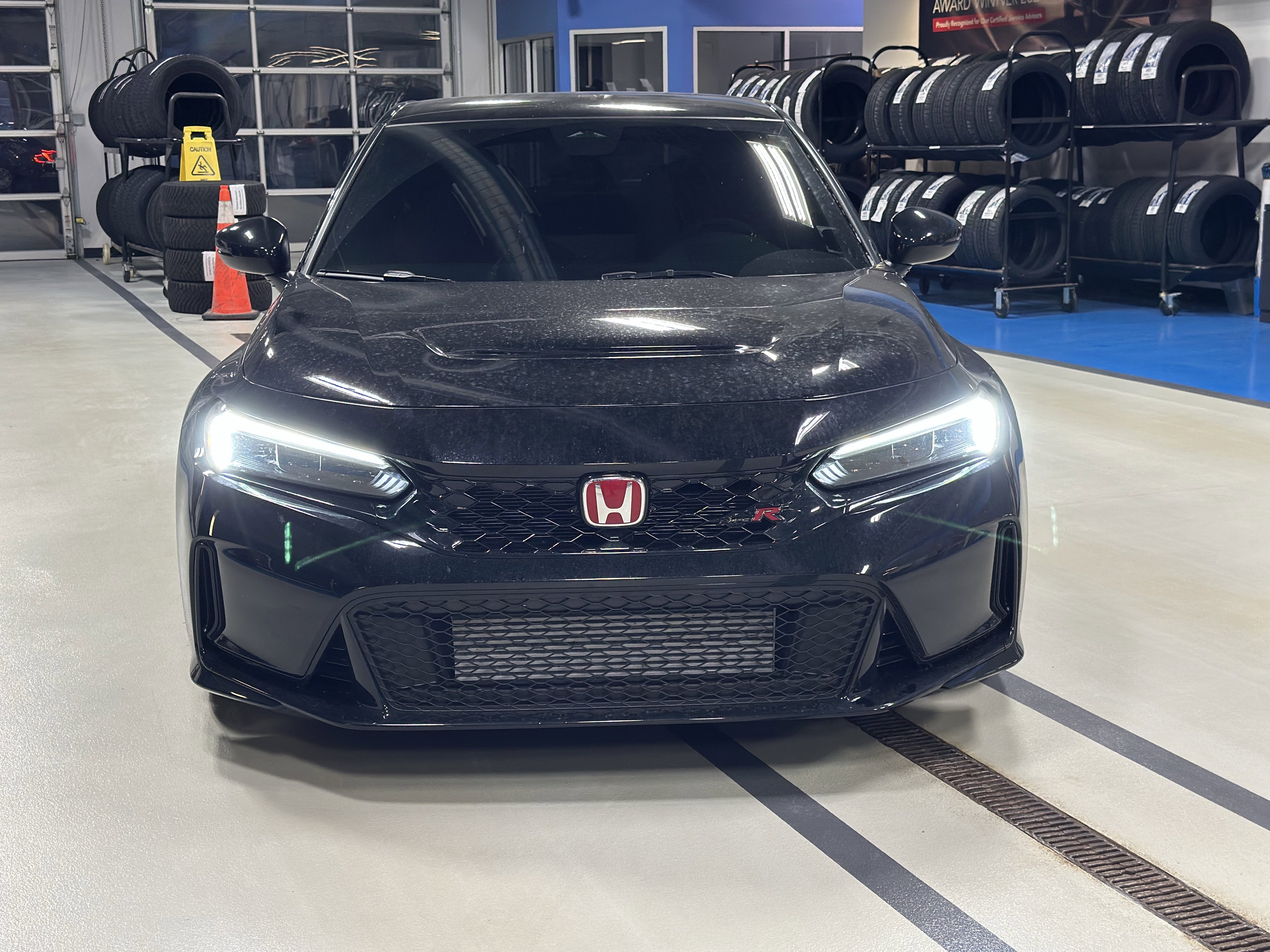 Used 2025 Honda Civic Type R image 2