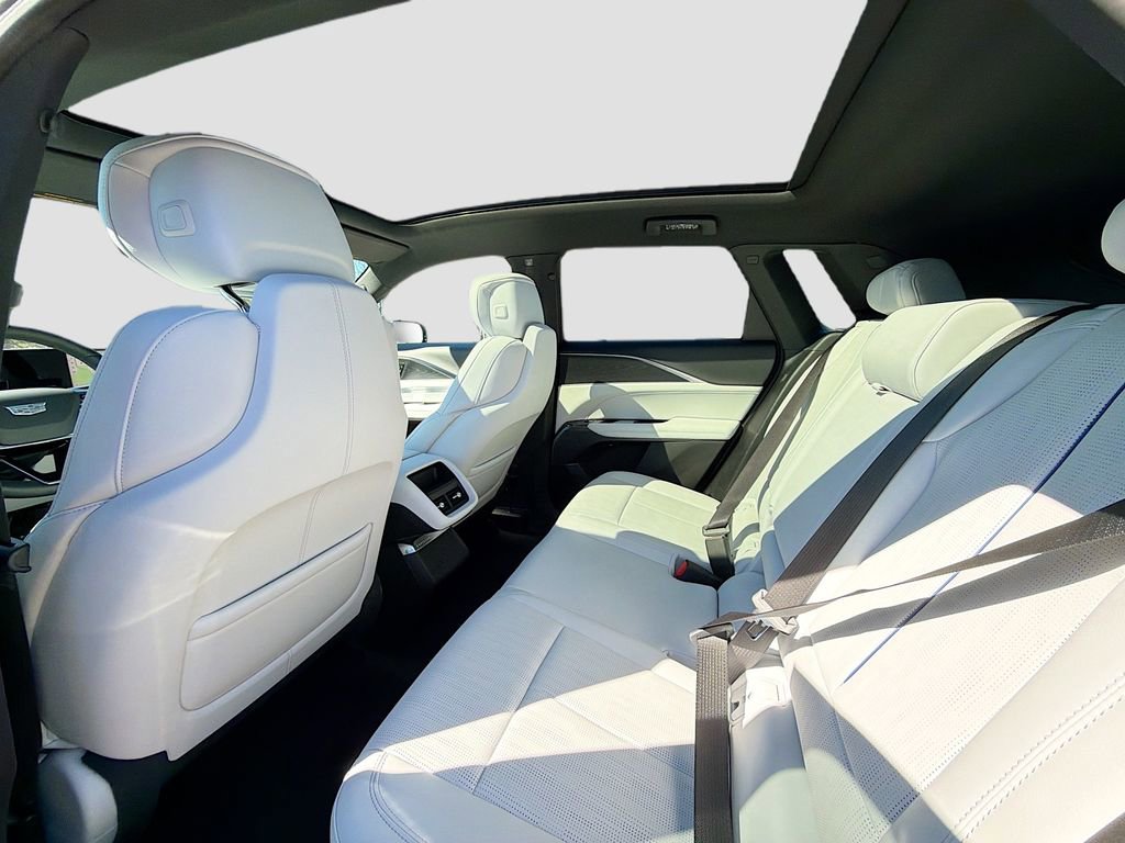 New 2025 Cadillac Lyriq Sport image 25