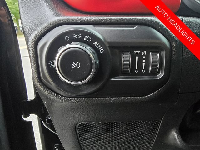Used 2022 Jeep Wrangler Unlimited Rubicon AWD/4WD image 10