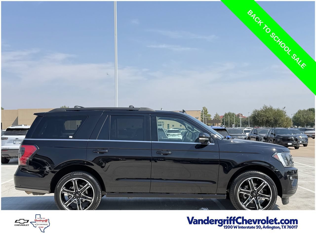 Used 2021 Ford Expedition Limited AWD/4WD image 3