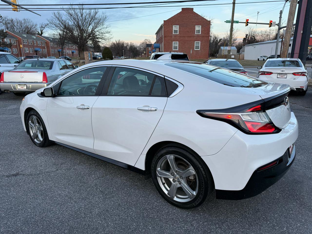Used 2017 Chevrolet Volt Premier w/ Driver Confidence II Package image 10