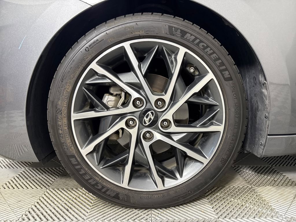 Used 2019 Hyundai Elantra Limited w/ Cargo Package image 20