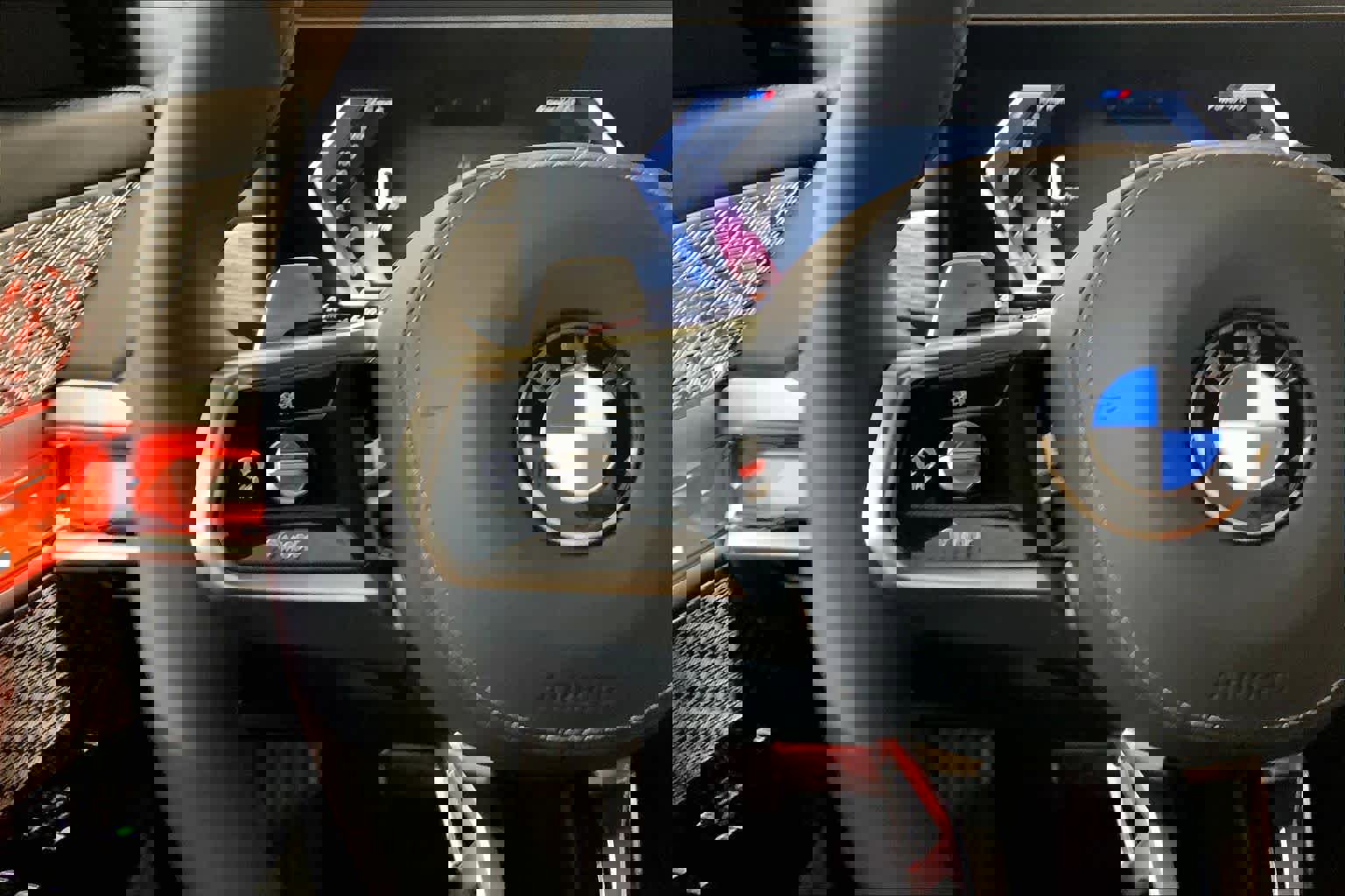 Used 2025 BMW 760i xDrive image 24