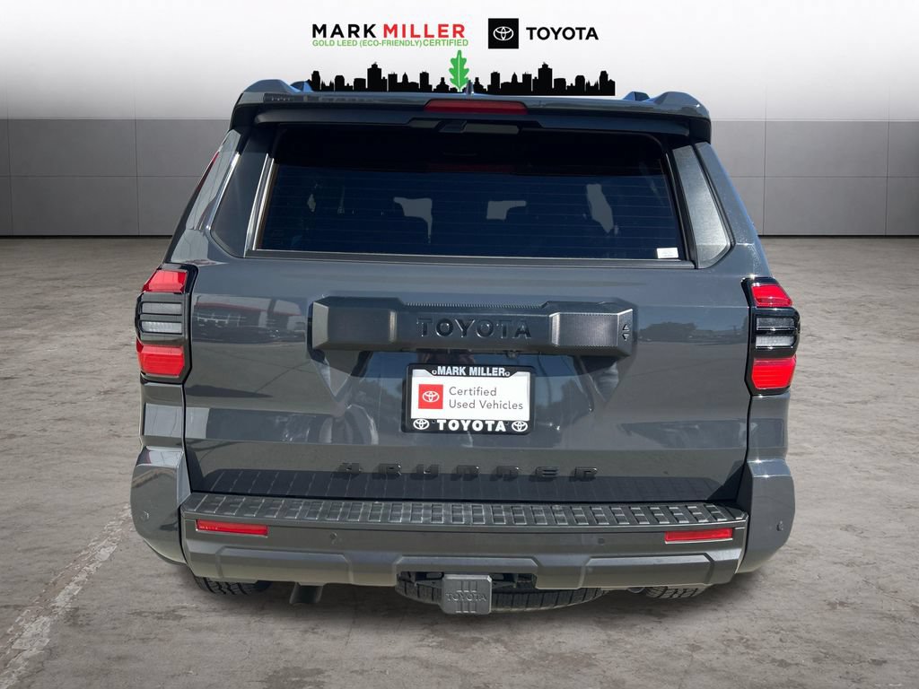 Certified 2025 Toyota 4Runner TRD Off-Road Premium AWD/4WD image 4