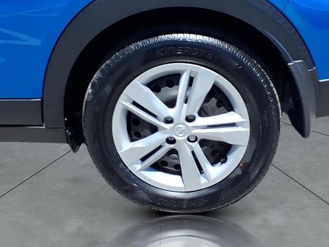 Used 2024 Nissan Kicks S FWD image 4