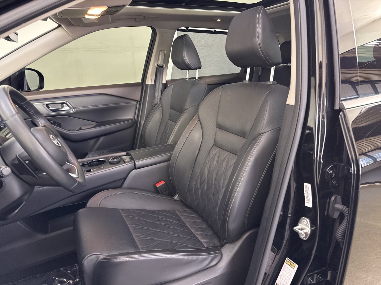 Certified 2023 Nissan Rogue Platinum w/ Platinum Premium Package AWD/4WD image 22
