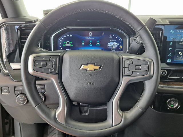 Used 2023 Chevrolet Silverado 1500 LT AWD/4WD image 11